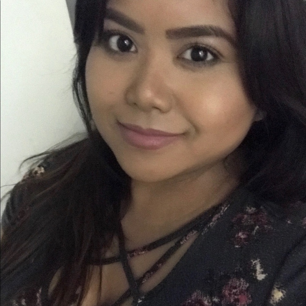 Meet your Posher, Savy